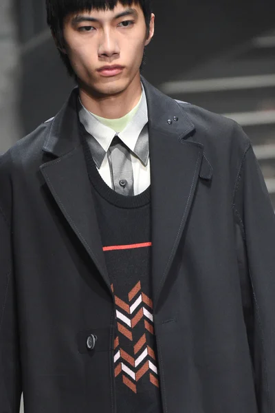 Look 62